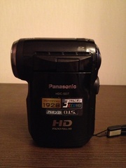 Продам видеокамеру Panasonic hdc-sd7