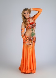 Продаю обалденный  костюм для танца живота оранжевого цвета! 