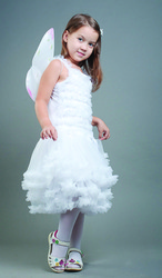 Продам новое Нарядное платье Снежинки,  Бабочки,  Принцессы 
