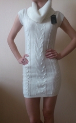 Платье вязаное новое белое