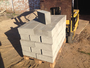 Малоразмерные фундаментные блоки для ручного монтажа.