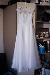 Свадебное платье фата и подвязка