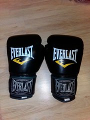  боксёрские перчатки Everlast (Новые)